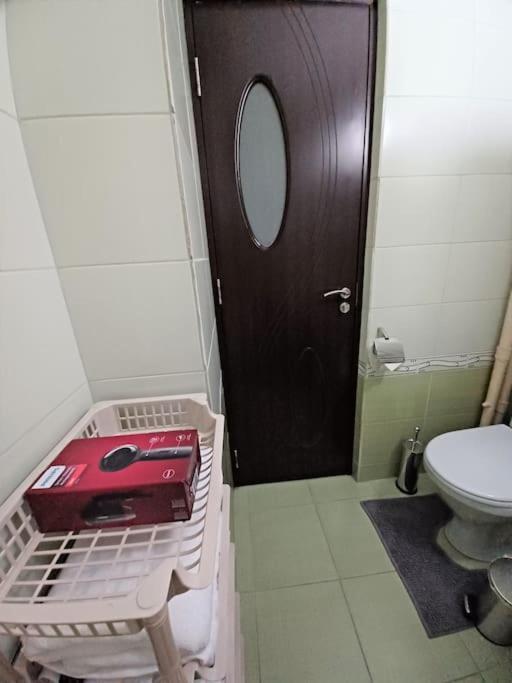 בוקרשט Garsoniera Linistita Zona Vitan מראה חיצוני תמונה