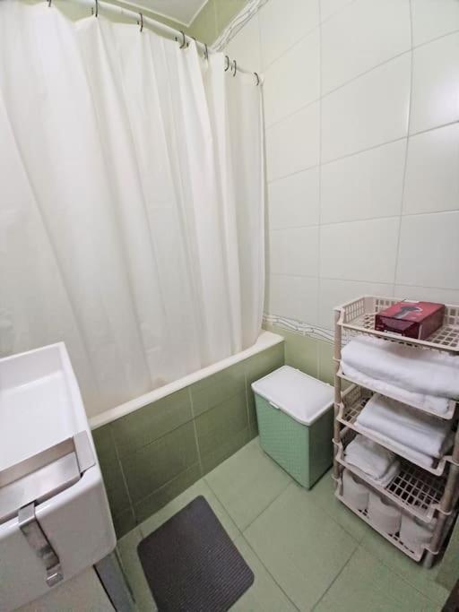 בוקרשט Garsoniera Linistita Zona Vitan מראה חיצוני תמונה