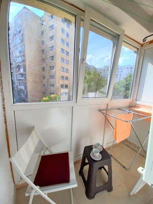 בוקרשט Garsoniera Linistita Zona Vitan מראה חיצוני תמונה